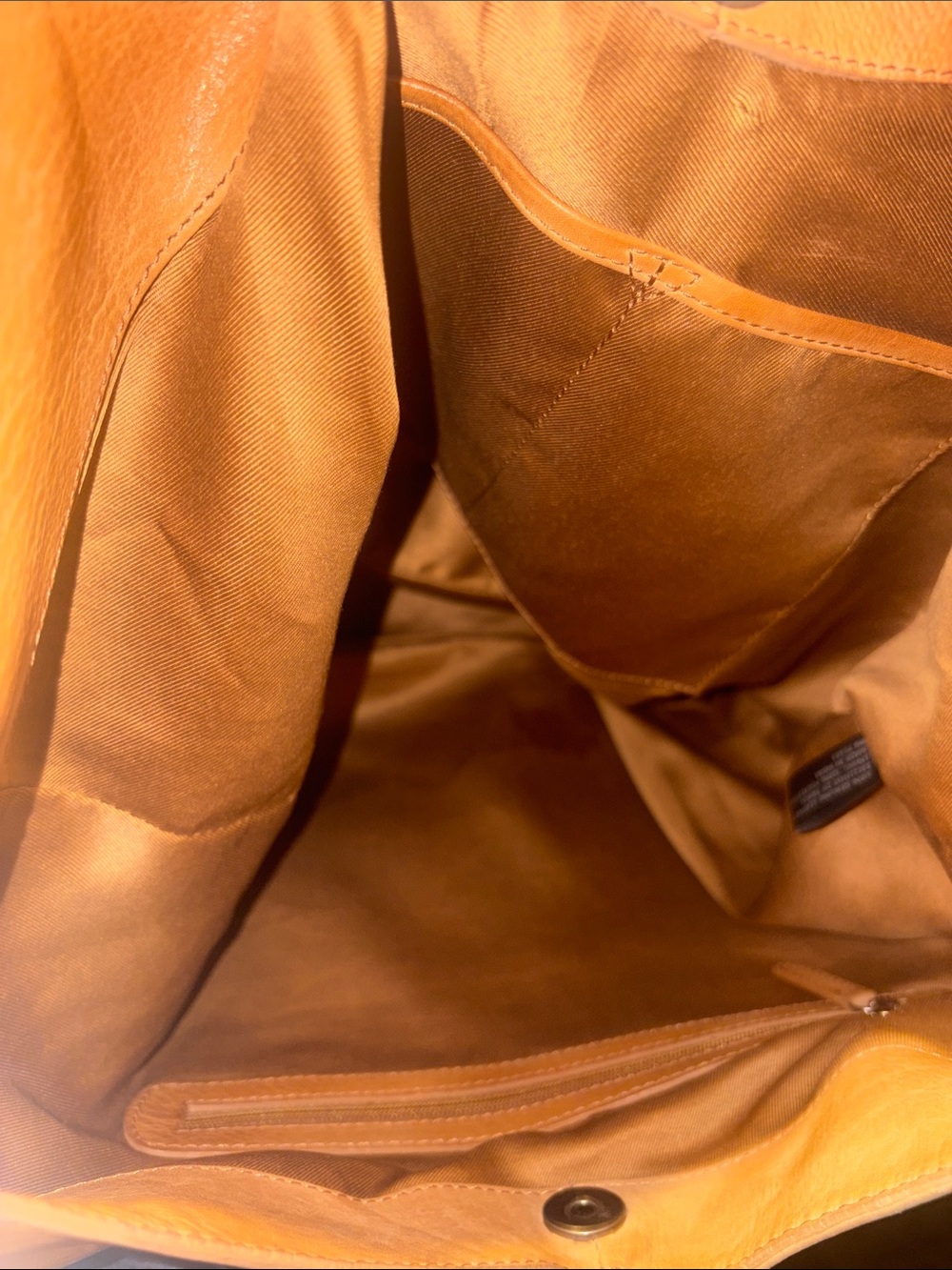 Everyday Leather Hobo Bag - Cognac - Picture 7 of 8